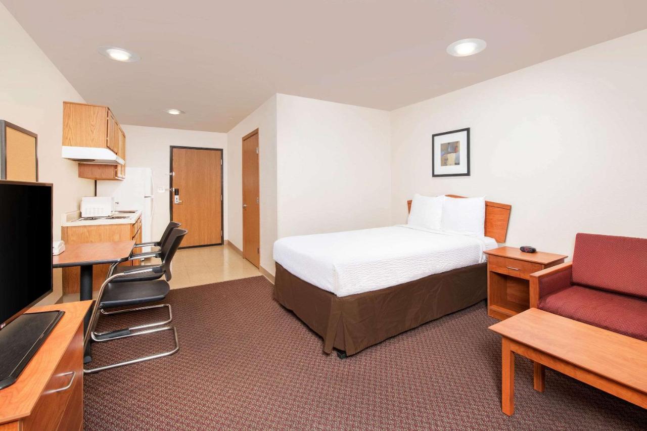 Woodspring Suites Columbus Fort Moore エクステリア 写真
