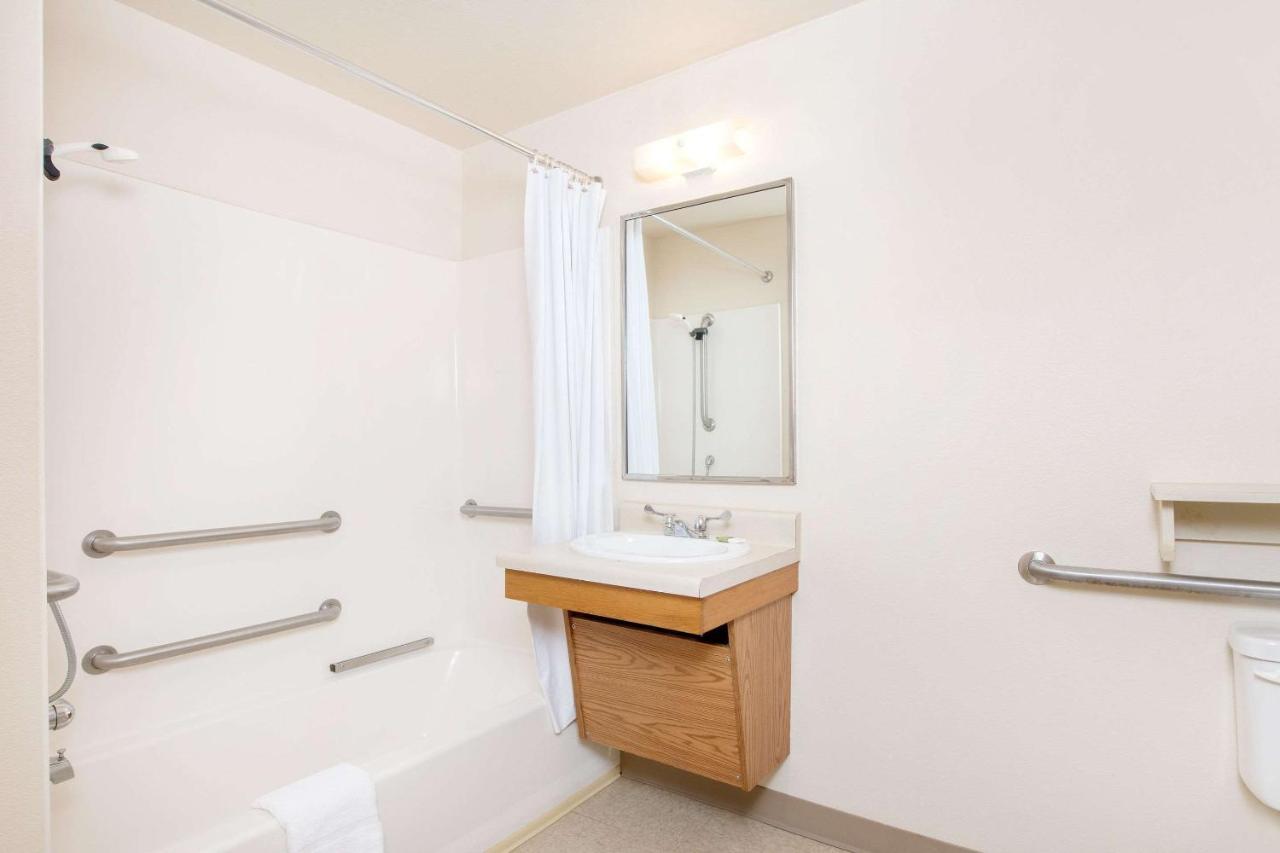 Woodspring Suites Columbus Fort Moore エクステリア 写真